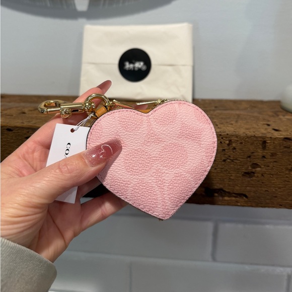 💗New! Coach! - Picture 2 of 13